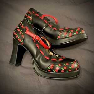 Cherry 🍒 pattern pinup style T.U.K. platform heels!